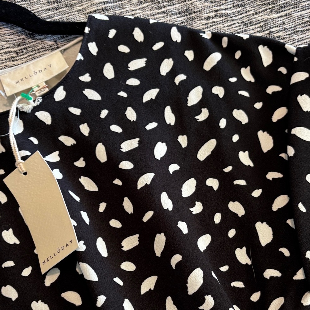 Melloday Stylish Black and White Women's Top - Picture 3 of 6
